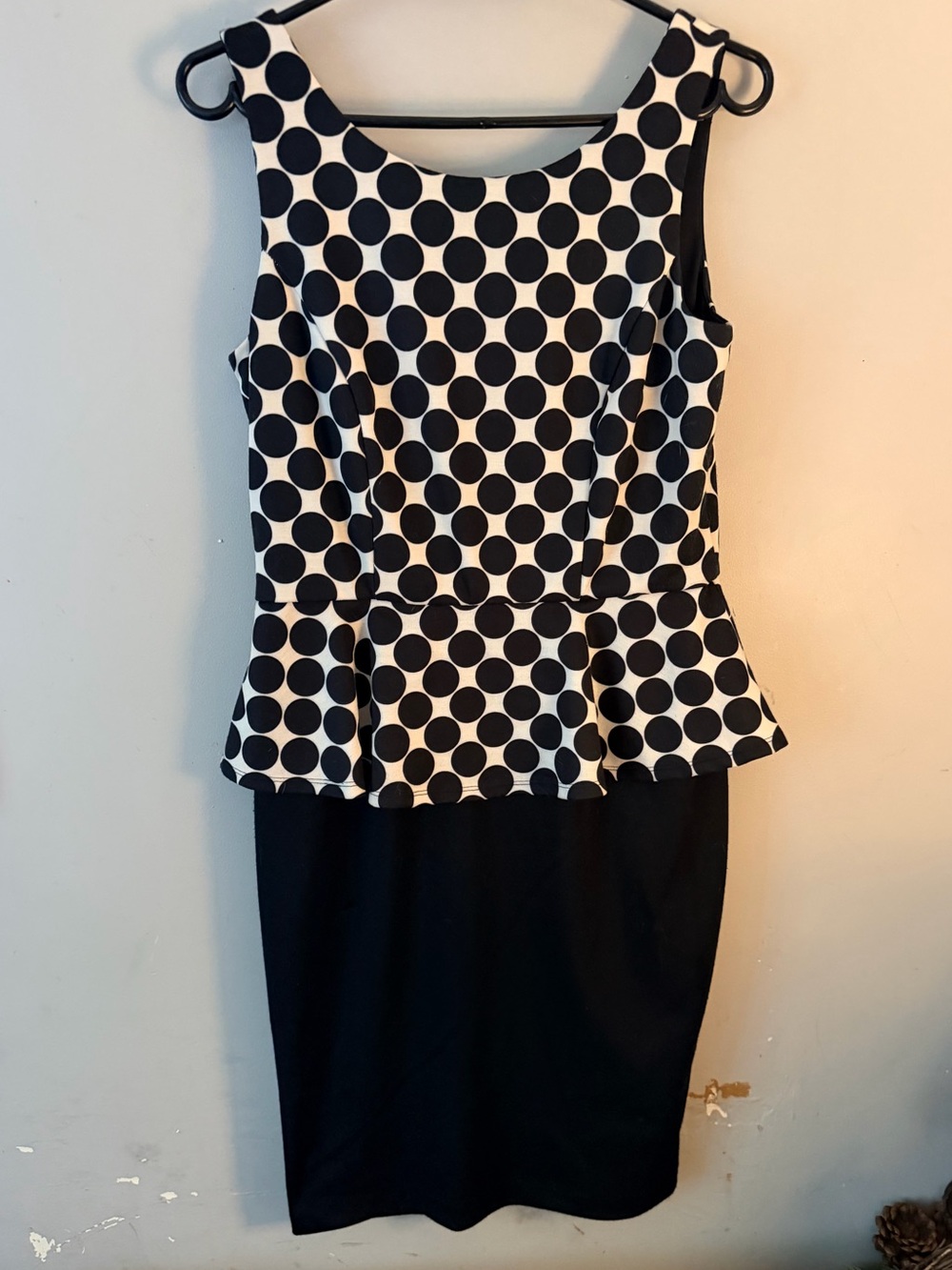 Vintage Jessica Pinup polka-dot sleeveless peplum sheath dress pencil